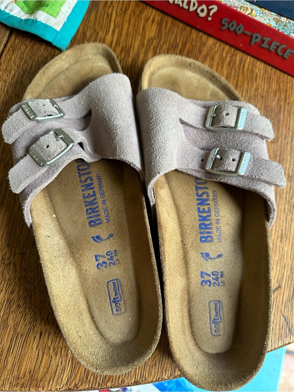 Birkenstock suede soft footbed, 37 6.5/7 In great preowned condition.